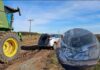 Impactante Accidente: una cosechadora aplastó una camioneta