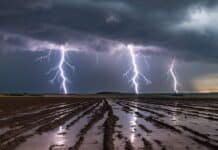 Alerta meteorológico por fuertes tormentas en 21 provincias