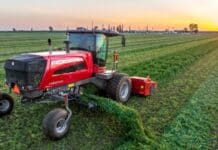 Nueva segadora autopropulsada WR 235 de Massey Ferguson: capacitación regional sobre propuesta de valor