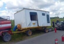 🚨 Tragedia en la Ruta: un hombre murió tras chocar su auto contra una casilla remolcada por un tractor
