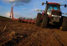 🚨 Tragedia en el campo: un joven de 17 años murió tras ser atropellado por una sembradora