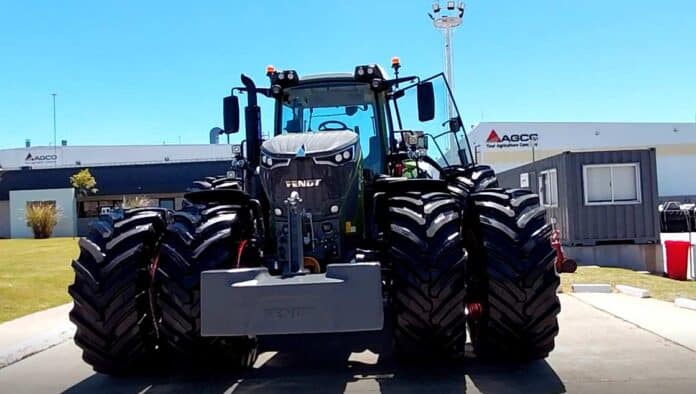 tractor fendt 900