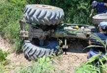 Conducía un tractor y murió aplastado por la máquina