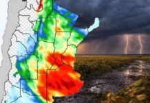 Pronóstico de lluvias hasta el 30 de marzo Mapa de precipitaciones en Argentina con acumulados intensos y tormenta eléctrica sobre un campo agrícola, con lluvias previstas hasta el 30 de marzo en la región pampeana.