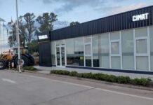 Valtra abre una nueva sucursal en Córdoba y acelera su llegada directa al productor Nueva sucursal de Valtra operada por Cimat en Sinsacate, Córdoba, con instalaciones modernas sobre Ruta 9 y maquinaria agrícola en el exterior