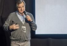 La digitalización avanza, pero sin datos sólidos la inteligencia artificial pierde impacto en el agro Juan Pablo Cosentino exponiendo en conferencia sobre digitalización y transformación en el agro durante el Congreso CDA 2026.