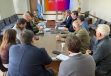 Santa Fe avanza con la emergencia agropecuaria en 16 distritos tras las inundaciones Reunión de funcionarios y referentes del sector agropecuario en mesa de trabajo institucional en Argentina