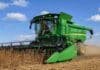 Maquinaria agrícola: abril pegó un salto del 88% respecto a marzo y superó por primera vez las ventas de 2025 Cosechadora nueva trabajando en un lote agrícola argentino durante la cosecha bajo cielo despejado.