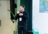 Medir napas, elegir la fecha de siembra y fertilizar completo, las claves para el trigo en zonas semiáridas Diego Rotili, de la UNLPam y Agroinnova, durante una presentación técnica sobre fertilización y rendimiento de cultivos en el Simposio Regional Fertilidad 2026.