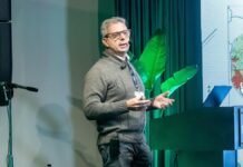 Simposio Fertilidad 2026: el fósforo de los suelos semiáridos cayó un 82% y fertilizar bien puede mejorar el uso del agua hasta un 72% Esteban Ciarlo, coordinador técnico de Fertilizar AC, durante una presentación sobre fertilización y manejo de suelos en el Simposio Regional Fertilidad 2026.