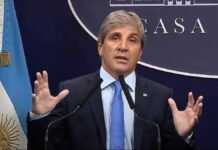 El cronograma de retenciones no cambia: Caputo despejó todas las dudas Ministro de Economía Luis Caputo durante una conferencia de prensa en Casa Rosada, brindando declaraciones sobre medidas económicas del Gobierno argentino.