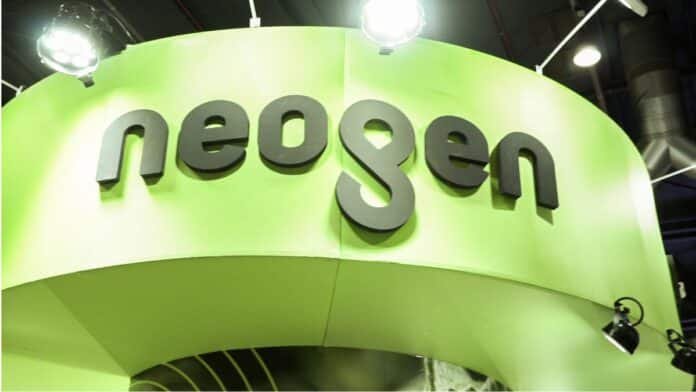Stand de Neogen en evento agropecuario vinculado a genética y tecnología para el cultivo de trigo en Argentina.