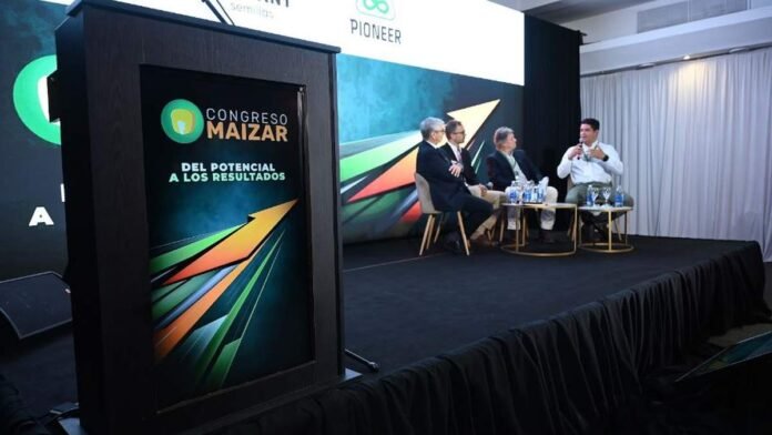 congreso-maizar-2026-sorgo-bioetanol-china Panel de especialistas durante el Congreso Maizar 2026 analizando las oportunidades del sorgo argentino vinculadas a la demanda china, los híbridos y el bioetanol