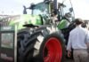 FENDT mostró en Agroactiva su visión de la agricultura inteligente con maquinaria conectada y gestión integrada Visitantes observan un tractor Fendt 900 Vario exhibido en el stand de la marca durante Agroactiva 2026, donde la compañía presentó soluciones de agricultura inteligente, conectividad y maquinaria de alta potencia