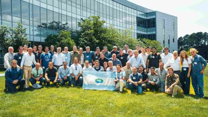 grupo-productores-visita-tecnologica Grupo de productores agropecuarios argentinos durante una visita técnica e institucional en instalaciones vinculadas a la investigación y el desarrollo agrícola