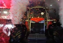 Massey Ferguson presentó un tractor de hasta 210 HP que permite ahorrar hasta 12% de combustible Presentación oficial de un tractor Massey Ferguson MF 7S durante Agroactiva 2026, con efectos especiales, luces y confeti en el lanzamiento de la nueva serie de alta potencia de hasta 210 HP