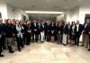 El CAA recibió una misión de EE.UU. y busca multiplicar las exportaciones argentinas hacia un mercado de USD 2,2 billones Representantes de entidades y organismos vinculados al sector agropecuario durante una reunión institucional en una sede oficial.
