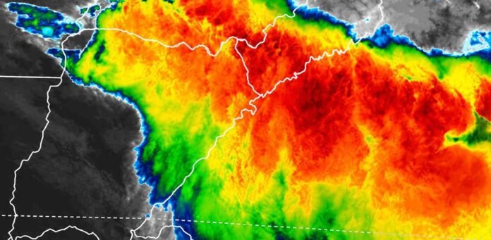 Imagen satelital meteorológica con nubosidad intensa y colores vívidos sobre el norte argentino, asociada a tormentas fuertes y áreas de inestabilidad.
