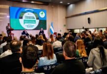 Fertilización y sanidad, ejes centrales del Seminario ACSOJA 2026 Asistentes participan de una jornada técnica del Seminario ACSOJA en Rosario, con exposiciones sobre soja, innovación y sustentabilidad agrícola
