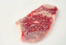 El INTA desarrolló un film biodegradable que conserva la carne igual que el plástico y se degrada sin dejar residuos film biodegradable para conservar carne vacuna