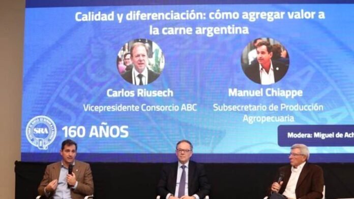 calidad-diferenciacion-carne-argentina-ruralnet Panel sobre calidad y diferenciación de la carne argentina durante una jornada de la Sociedad Rural Argentina.