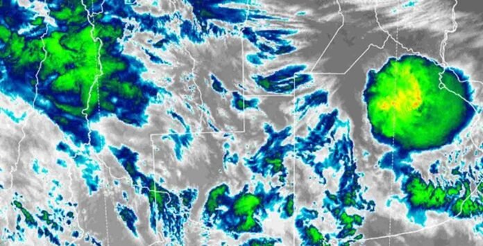 Imagen satelital con núcleos de tormenta sobre distintas regiones de Argentina y países limítrofes