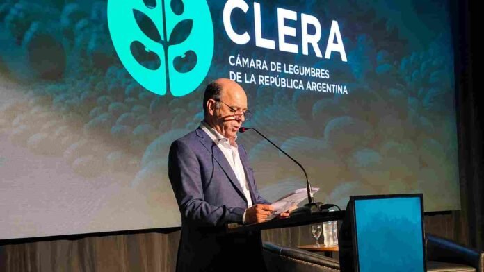 Presidente de CLERA durante la apertura de la Jornada de Actualización Técnica y Comercial de Legumbres en Salta.