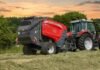 Massey Ferguson RB 4180V: Tecnología y precisión para maximizar la calidad del forraje Tractor Massey Ferguson con enfardadora trabajando sobre un lote al atardecer