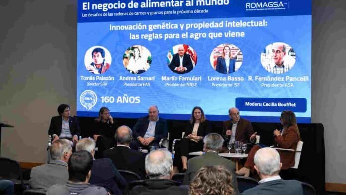 Panel sobre innovación genética, propiedad intelectual y Ley de Semillas durante una jornada agroindustrial en la Expo Rural.
