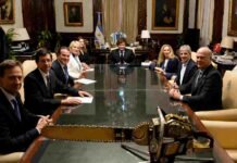 Una de las mayores agroexportadoras reafirmó su apuesta por la Argentina Javier Milei reunido en la Casa Rosada con autoridades de Louis Dreyfus Company para analizar la inversión agroindustrial en Bahía Blanca.