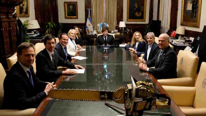 reunion-milei-louis-dreyfus-inversion-ruralnet Javier Milei reunido en la Casa Rosada con autoridades de Louis Dreyfus Company para analizar la inversión agroindustrial en Bahía Blanca.