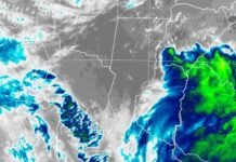 Rige un aviso inmediato por tormentas fuertes en Santa Fe y Corrientes Imagen satelital de tormentas fuertes sobre Santa Fe y Corrientes, con lluvias intensas, ráfagas y posible caída de granizo.