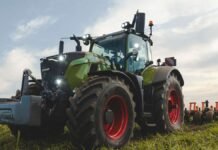 Fendt llega por primera vez a Palermo con una estrategia centrada en la posventa Tractor Fendt 700 Vario trabajando en un campo con implemento agrícola bajo un cielo parcialmente nublado.