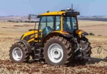 Valtra exhibirá la Serie A5 en Caminos y Sabores 2026 Tractor Valtra Serie A5 trabajando en un lote agrícola con rastrojo, durante una jornada de labores a campo.