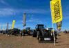 Valtra exhibirá su tecnología para el agro en Agronea 2026 Stand de Valtra en Agronea 2026 con tractores y maquinaria agrícola exhibidos durante la exposición agroindustrial en Charata, Chaco.