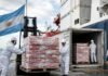 Las exportaciones de carne bovina sumaron US$ 461,9 millones en julio, un 30% más que hace un año Carga de carne vacuna argentina en contenedores refrigerados para su exportación desde un puerto.