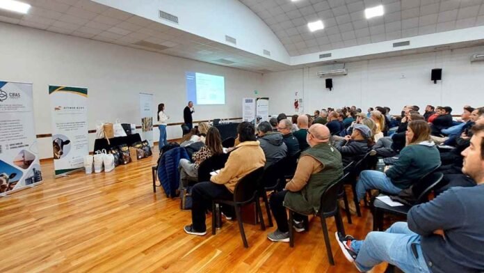 Capacitación del Senasa para directores técnicos de plantas de alimentos para animales realizada en Villaguay, Entre Ríos.