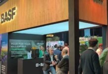 Del lote al dato: BASF llevó a Aapresid una estrategia integral para mejorar resultados Stand de BASF durante el Congreso Aapresid 2026 en Rosario, con visitantes y exhibición de soluciones para protección de cultivos y agricultura digital.