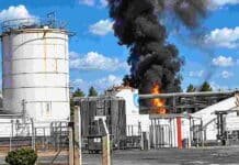 Investigan una explosión de metanol en una planta de biodiésel de Santa Fe Incendio y columna de humo negro en una planta industrial de biodiésel, en una imagen que ilustra la explosión ocurrida en Puerto General San Martín, Santa Fe.