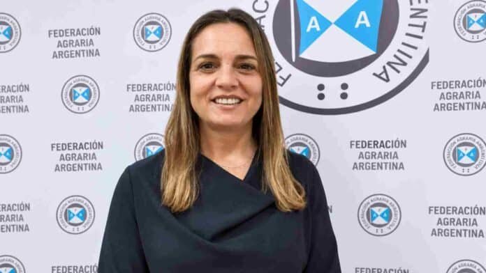 Representante de la Federación Agraria Argentina durante una actividad institucional previa al Congreso Ordinario Anual de la entidad en Rosario.