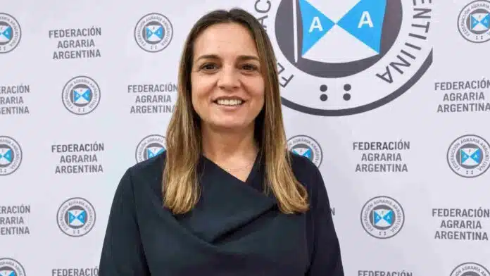 Representante de la Federación Agraria Argentina durante una actividad institucional previa al Congreso Ordinario Anual de la entidad en Rosario.