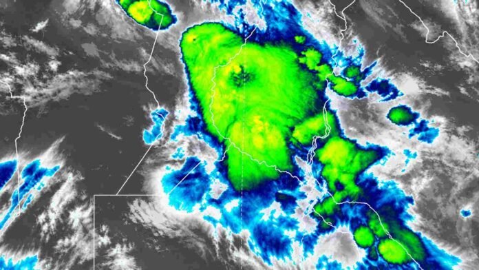 Imagen satelital de tormentas fuertes con lluvias intensas y posible granizo sobre sectores de Santa Fe, Entre Ríos, Córdoba y Santiago del Estero.