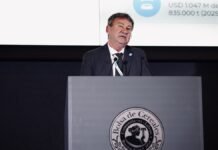 Nutrición animal: más de 600 participantes y 82 reuniones de negocios en el Congreso de CAENA Alejandro Bravo, presidente de CAENA, durante una exposición en el X Congreso de Nutrición Animal realizado en la Bolsa de Cereales de Buenos Aires.