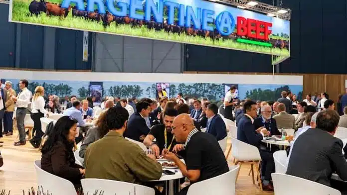 argentine-beef-sial-paris-ruralnet Pabellón de Argentine Beef en SIAL París 2026, donde Argentina presentó su estrategia de trazabilidad para la carne vacuna destinada al mercado europeo.