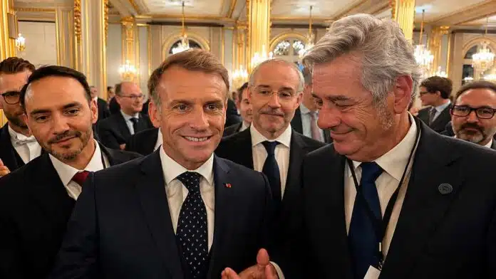 Autoridades y representantes del sector agropecuario durante un encuentro institucional entre Argentina y Francia.