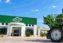 Metalfor enfrenta un nuevo embargo por más de US$700.000 y fondos futuros en sus cuentas Planta de Metalfor con maquinaria agrícola en el exterior, imagen ilustrativa de la fabricante argentina de equipos para el agro.